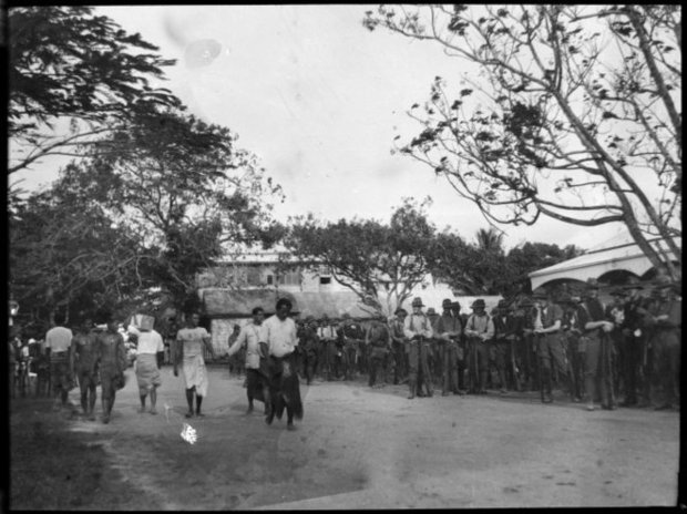 Street scene showing New Zealand troops and a Samoan group ATL Ref F